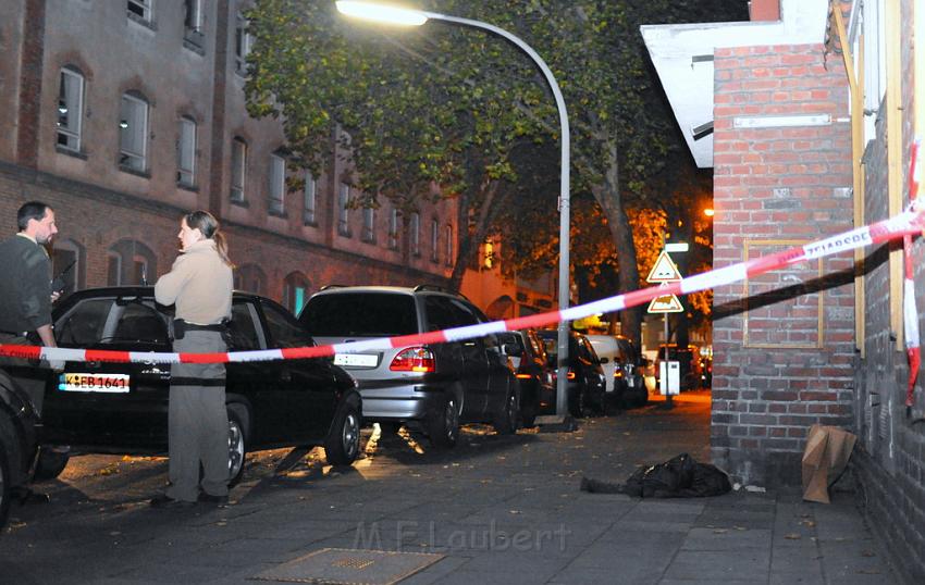 Messerstecherei Koeln Ehrenfeld Alpenerstr P03.JPG